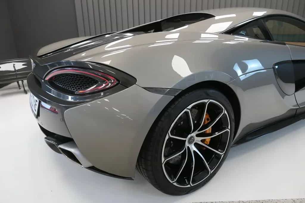 McLaren 570S 3.8 V8 Coupé - Lift/B&O/Reifen+Service neu 08/2016-photo-26