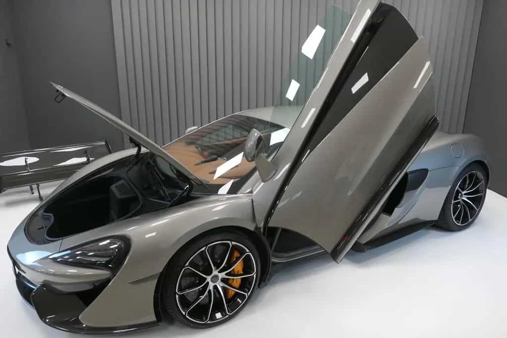 McLaren 570S 3.8 V8 Coupé - Lift/B&O/Reifen+Service neu 08/2016-photo-27
