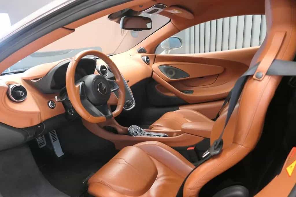 McLaren 570S 3.8 V8 Coupé - Lift/B&O/Reifen+Service neu 08/2016-photo-30