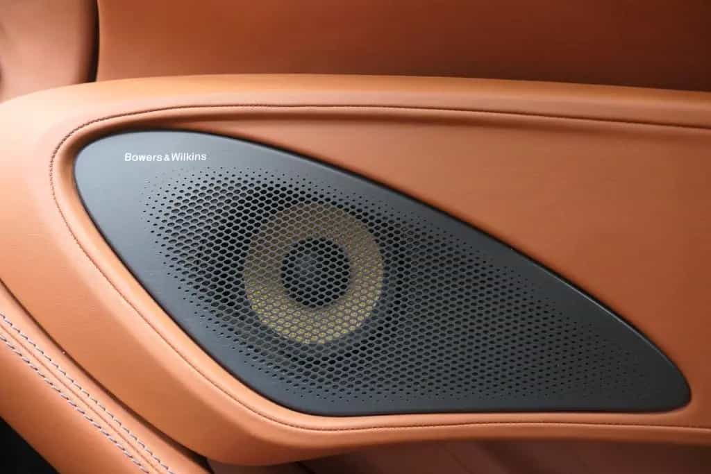 McLaren 570S 3.8 V8 Coupé - Lift/B&O/Reifen+Service neu 08/2016-photo-31