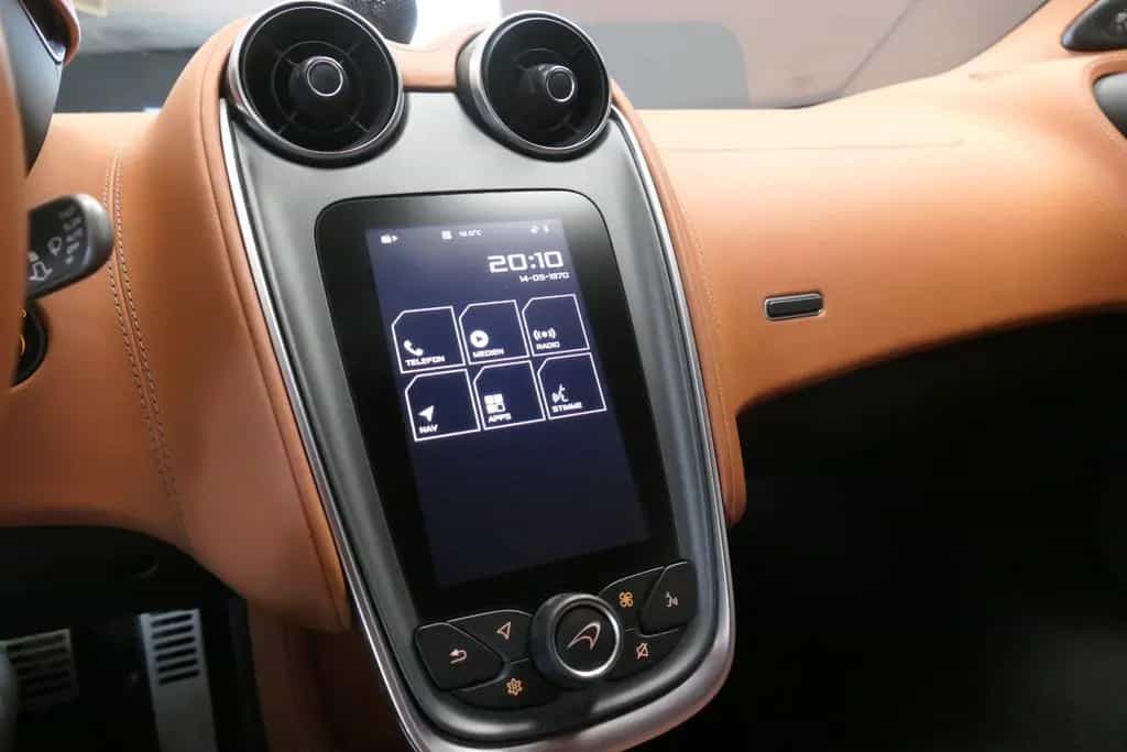McLaren 570S 3.8 V8 Coupé - Lift/B&O/Reifen+Service neu 08/2016-photo-34