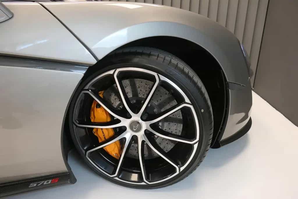 McLaren 570S 3.8 V8 Coupé - Lift/B&O/Reifen+Service neu 08/2016-photo-43