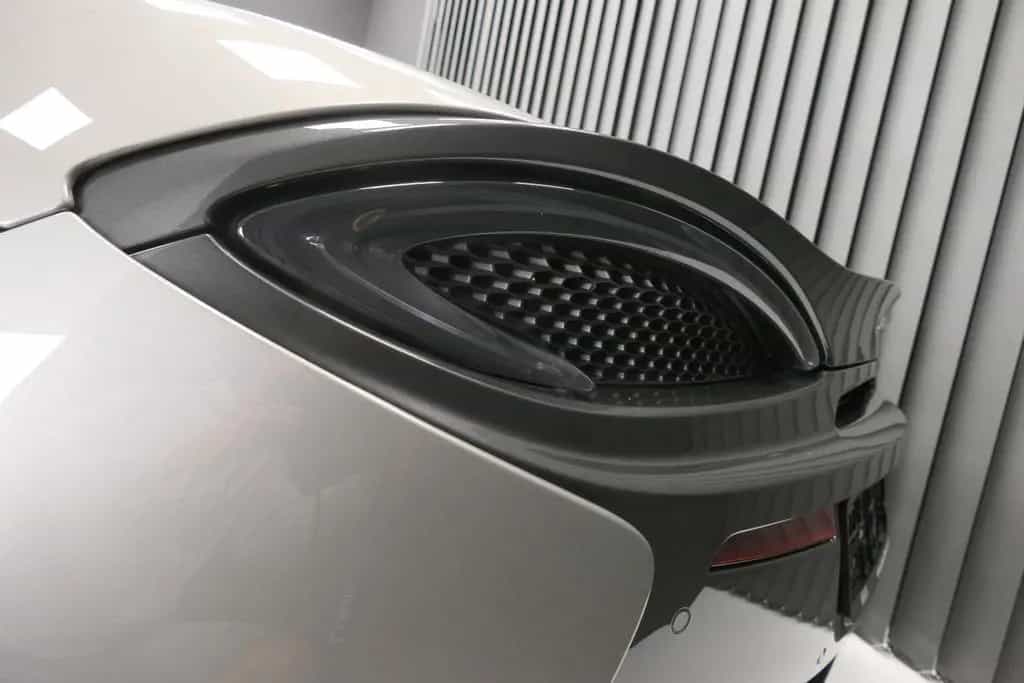 McLaren 570S 3.8 V8 Coupé - Lift/B&O/Reifen+Service neu 08/2016-photo-9