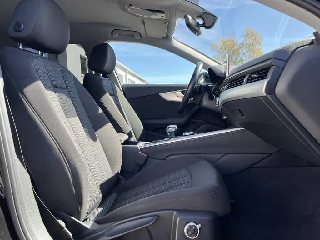 Audi A4 Avant 40 2.0 TFSI design Blackline 125€ m.20% 04/2019-photo-12