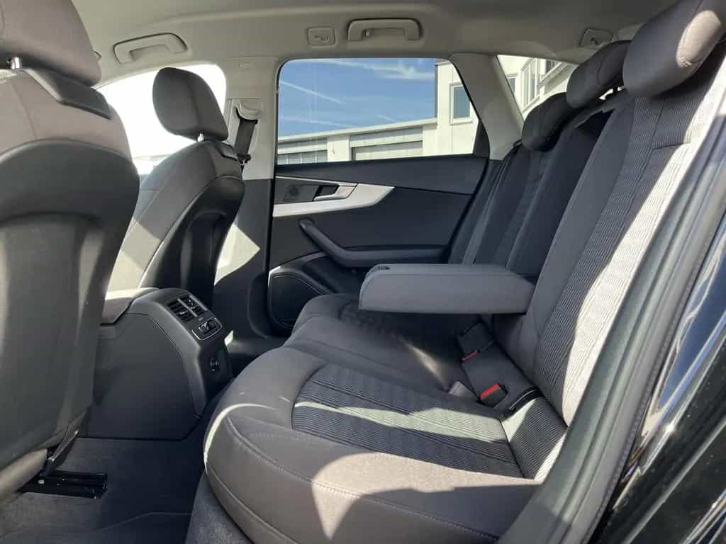 Audi A4 Avant 40 2.0 TFSI design Blackline 125€ m.20% 04/2019-photo-14