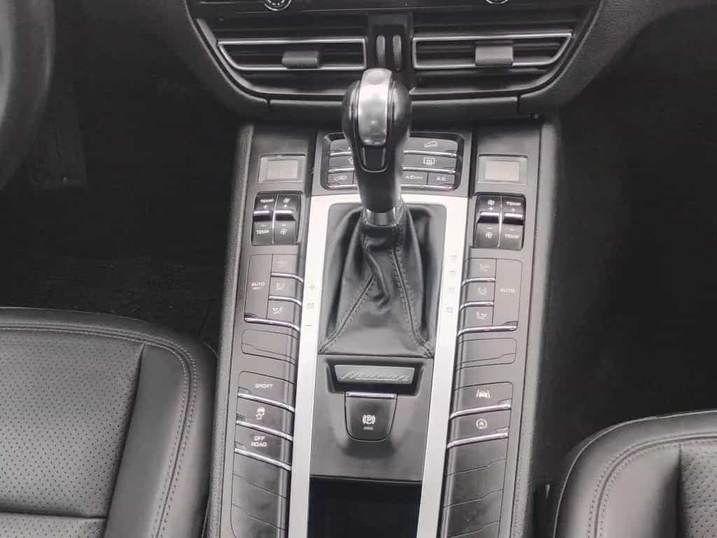 Porsche Macan 2.0 245cv pdk.TETTO PANORAMA.CERCH 06/2020-photo-9