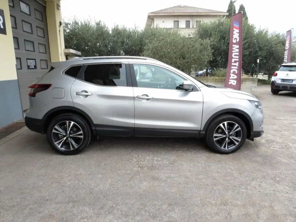 Nissan Qashqai 1.3dig-t N-Connecta 160cv tetto p 02/2021-photo-1