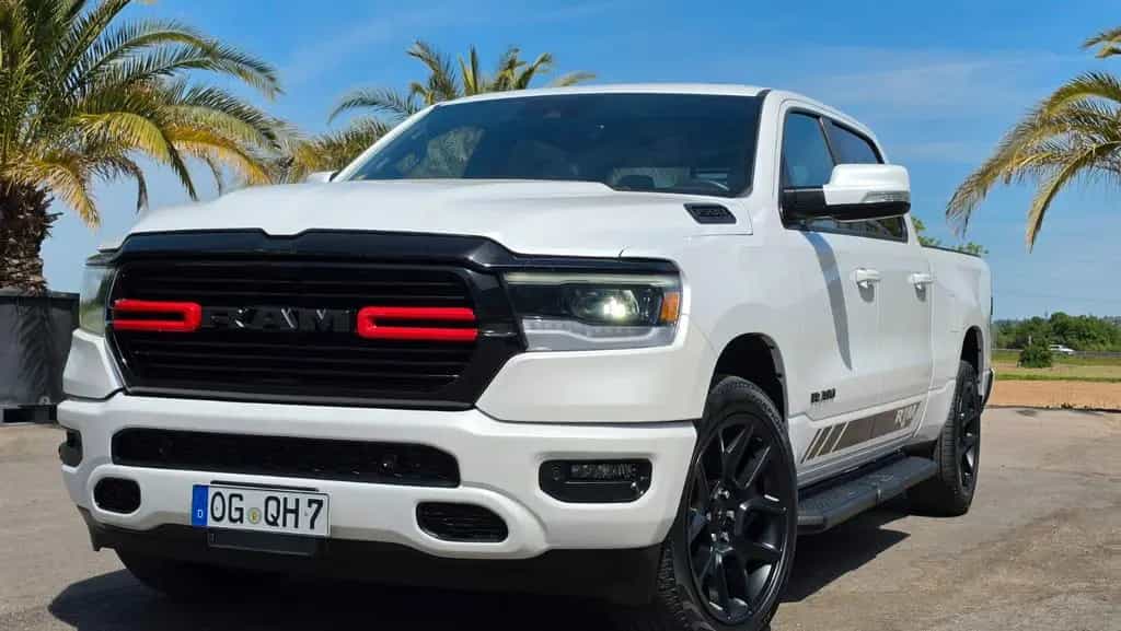 Dodge RAM 5.7 /AHK/CARPLAY/PANORAMA/ 01/2022-photo-15