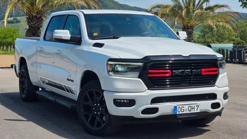 Dodge RAM 5.7 /AHK/CARPLAY/PANORAMA/ 01/2022-photo-18