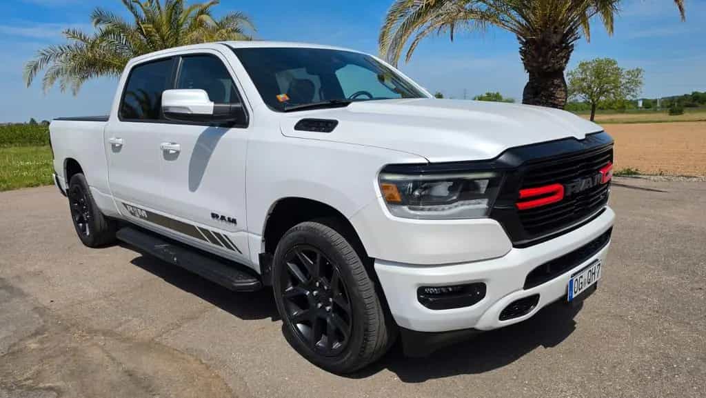 Dodge RAM 5.7 /AHK/CARPLAY/PANORAMA/ 01/2022-photo-4
