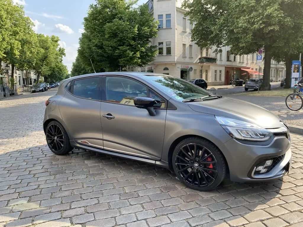 Renault Clio R.S. (Sport) | 220 PS | Top A... 09/2017-photo-0