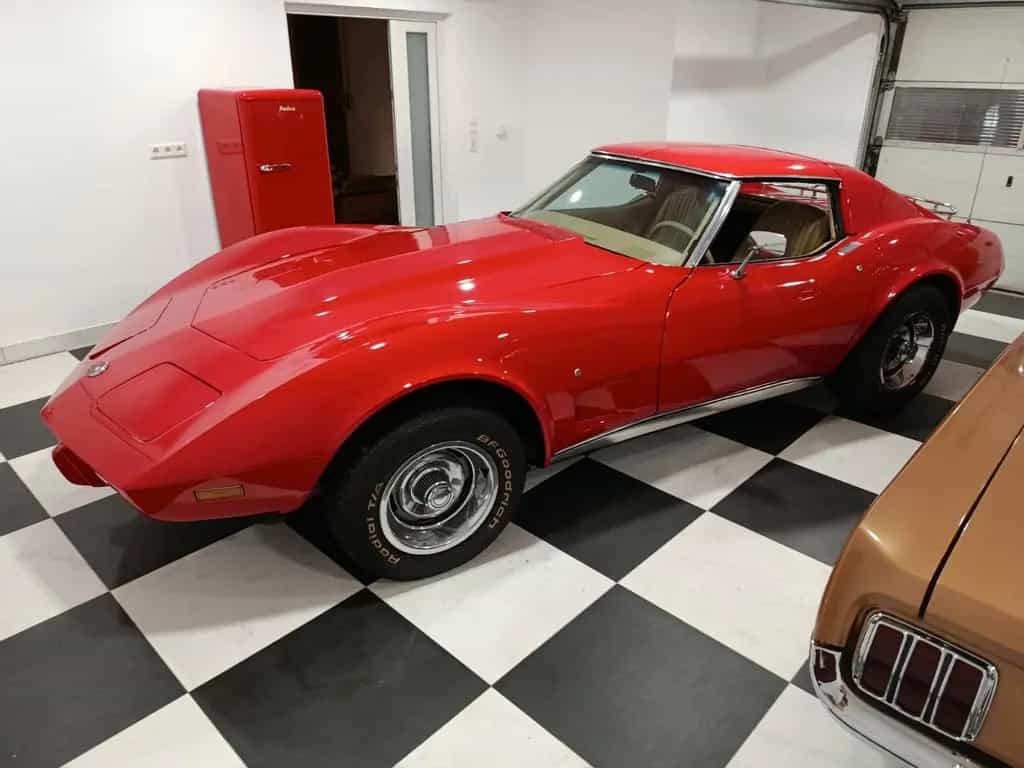 Corvette C3 5,7l V8 04/1975-photo-0