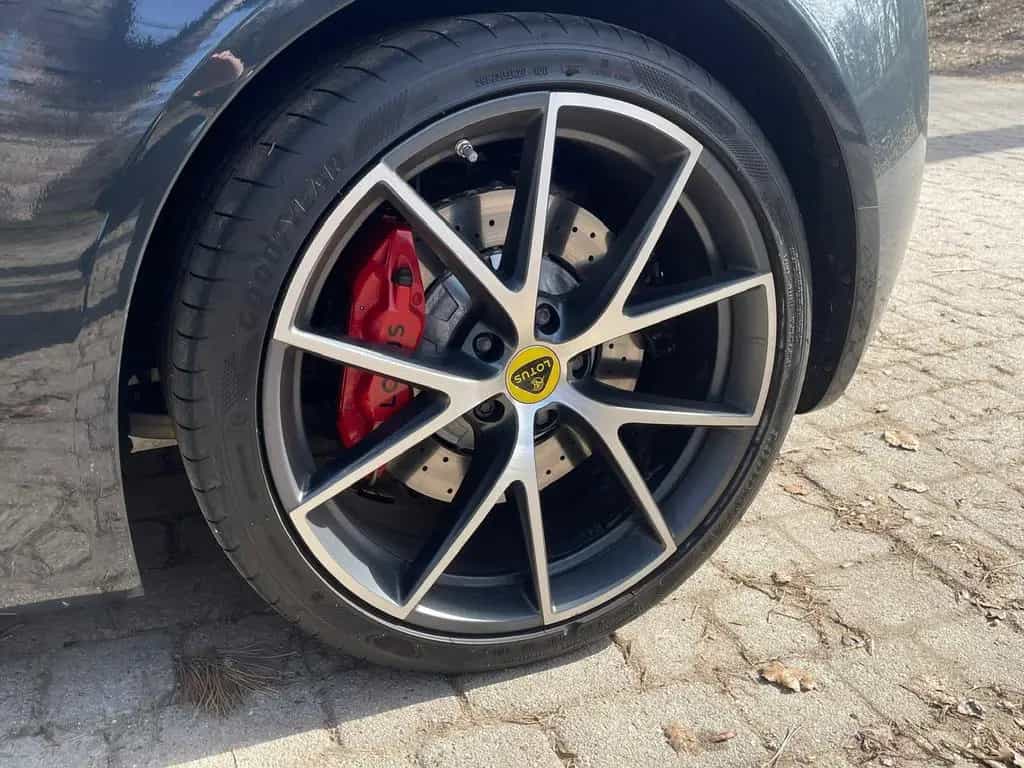 Lotus Emira i4 First Edition - Inspektion 3/26 05/2024-photo-10