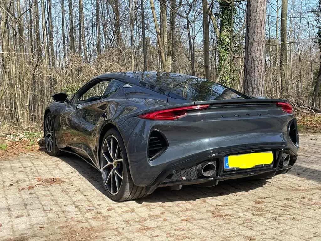 Lotus Emira i4 First Edition - Inspektion 3/26 05/2024-photo-12