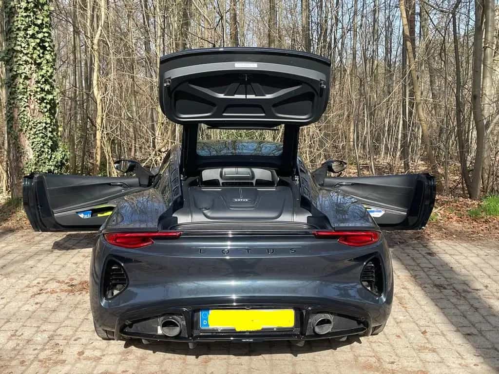 Lotus Emira i4 First Edition - Inspektion 3/26 05/2024-photo-14