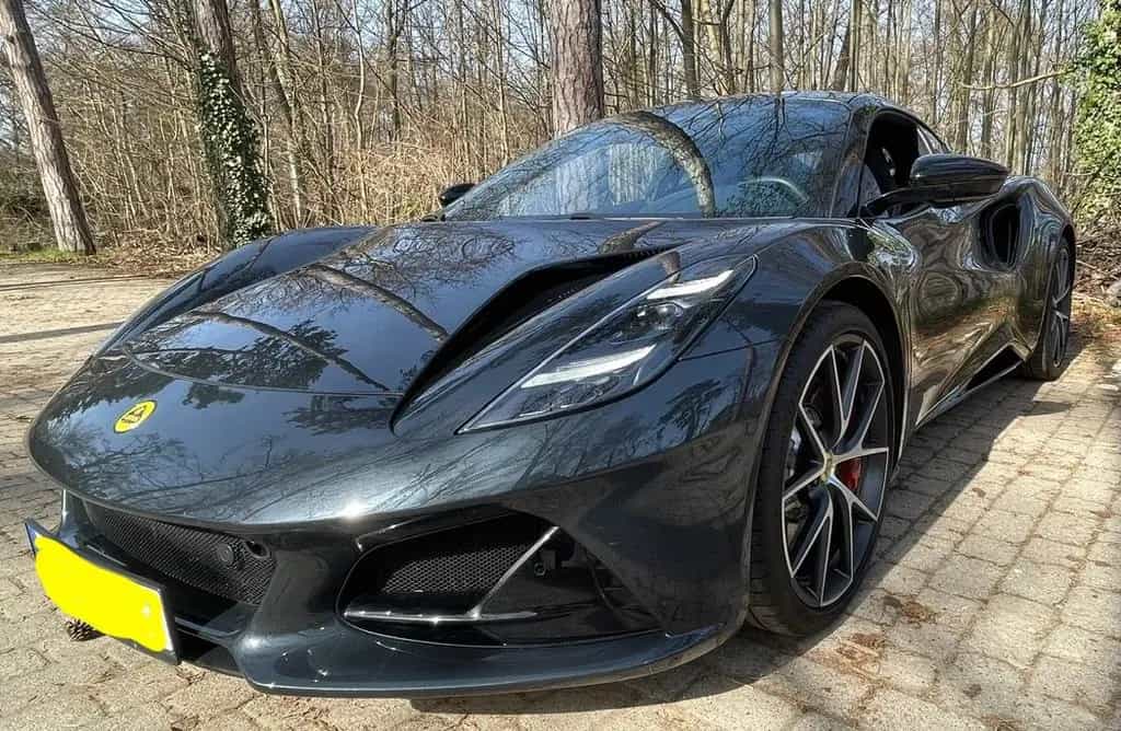 Lotus Emira i4 First Edition - Inspektion 3/26 05/2024-photo-3