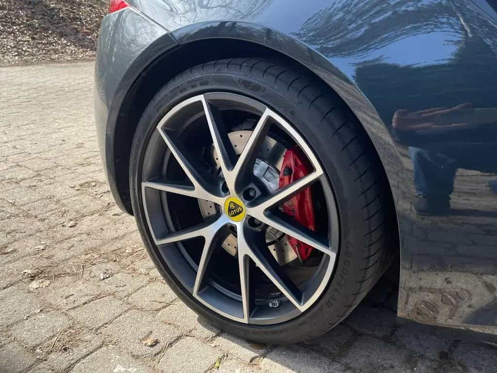 Lotus Emira i4 First Edition - Inspektion 3/26 05/2024-photo-9