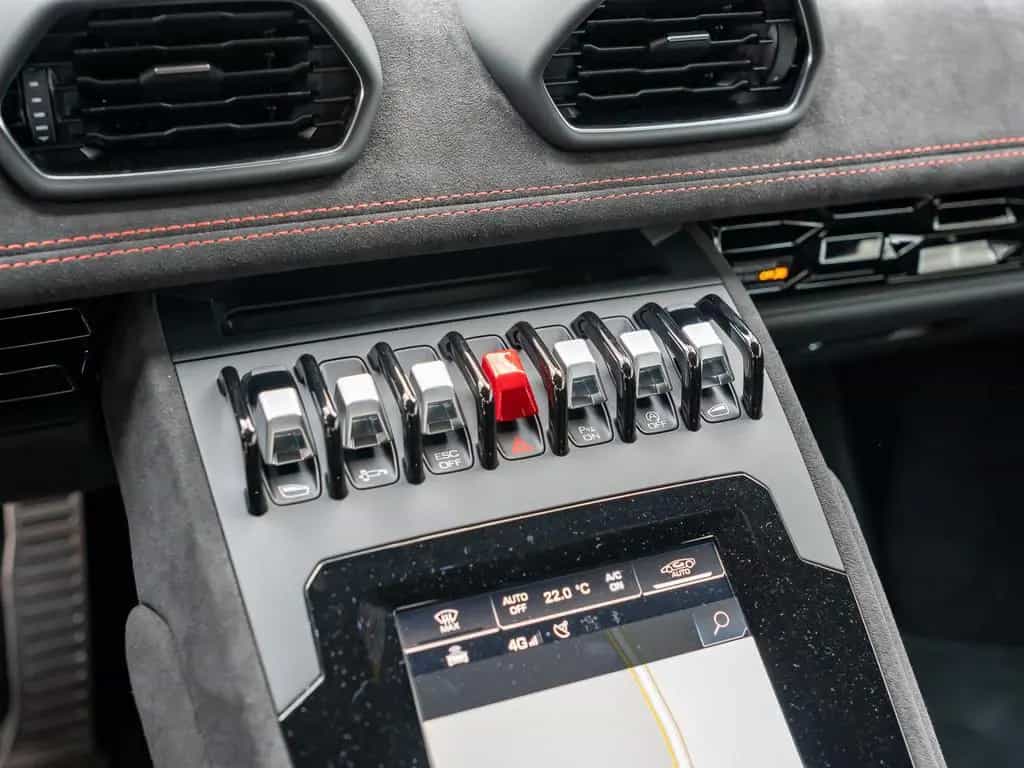 Lamborghini Huracan Tecnica Carbon 1st Owner WarrantyExtensi 05/2023-photo-11