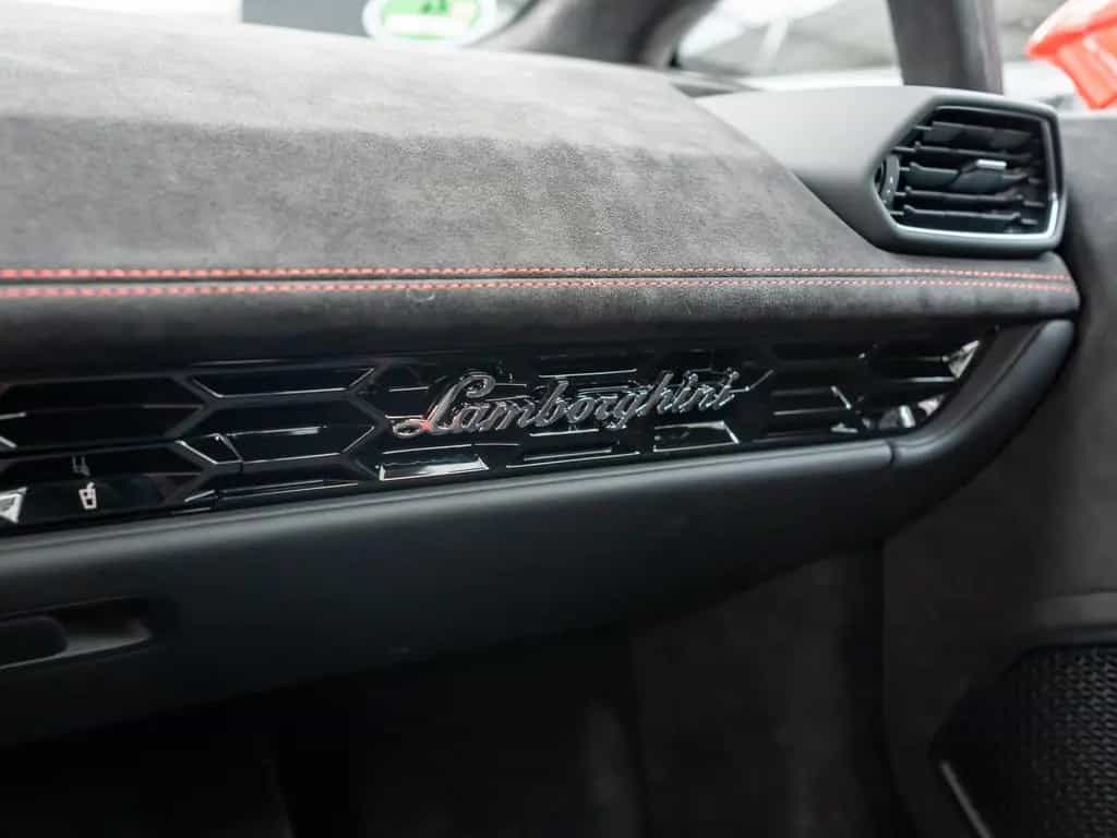 Lamborghini Huracan Tecnica Carbon 1st Owner WarrantyExtensi 05/2023-photo-14