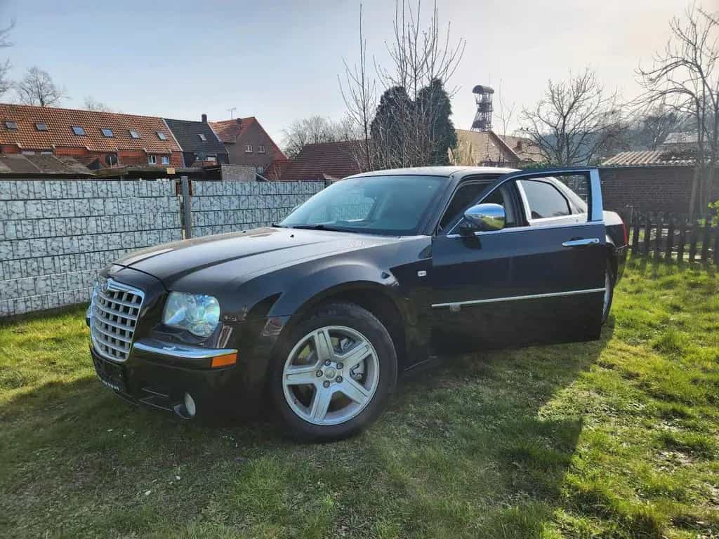Chrysler 300C Limo 02.28TÜV 09/2009-photo-0