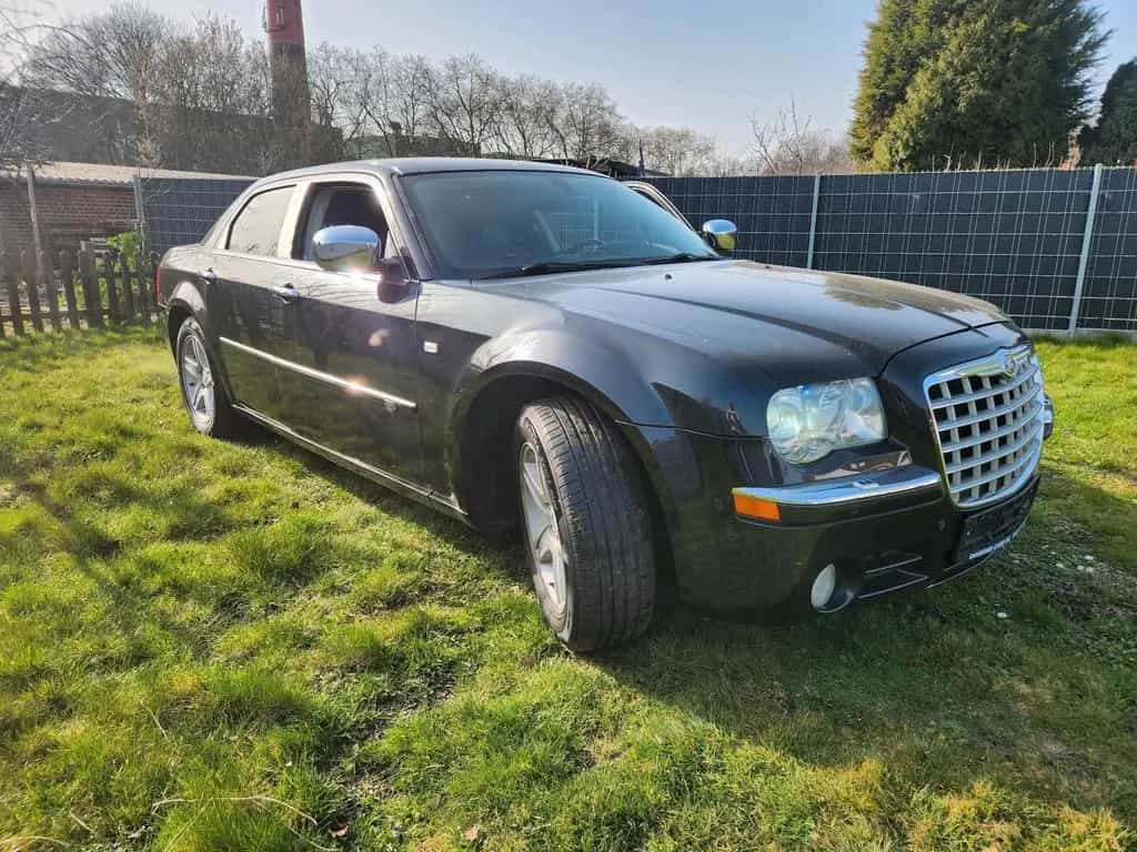Chrysler 300C Limo 02.28TÜV 09/2009-photo-2