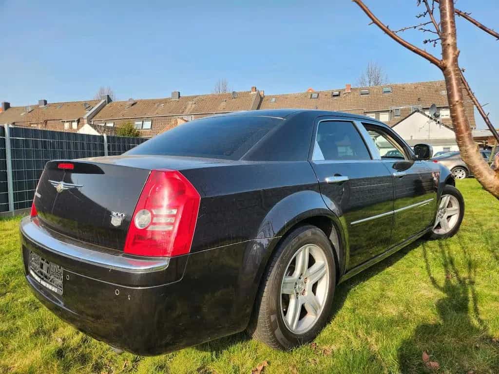 Chrysler 300C Limo 02.28TÜV 09/2009-photo-5