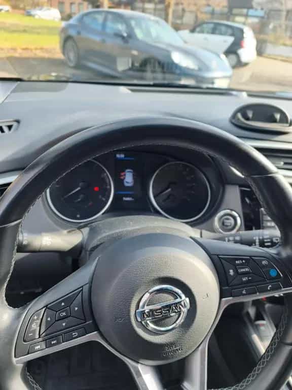 Nissan Qashqai 1.3 DIG-T 160PS Tekna Vollausstattung 36 10/2020-photo-10
