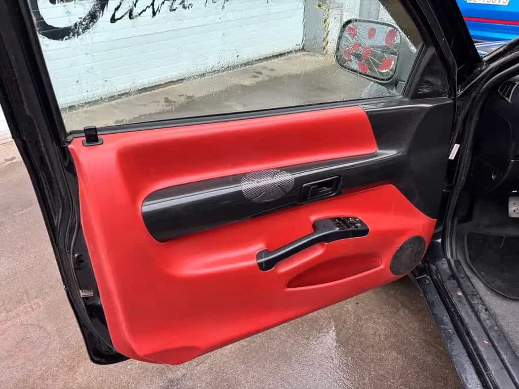 Isuzu Other VehiCross 02/2001-photo-3