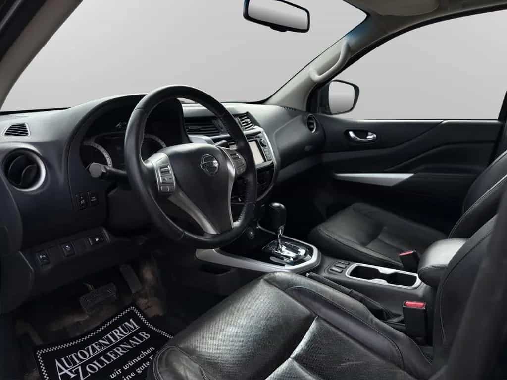 Nissan Navara NP300 Tekna Double Cab 4x4 Autom. *ROLLO* 09/2017-photo-9