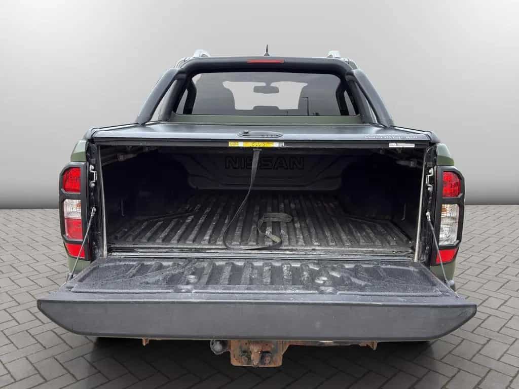 Nissan Navara NP300 Tekna Double Cab 4x4 Autom. *ROLLO* 09/2017-photo-4