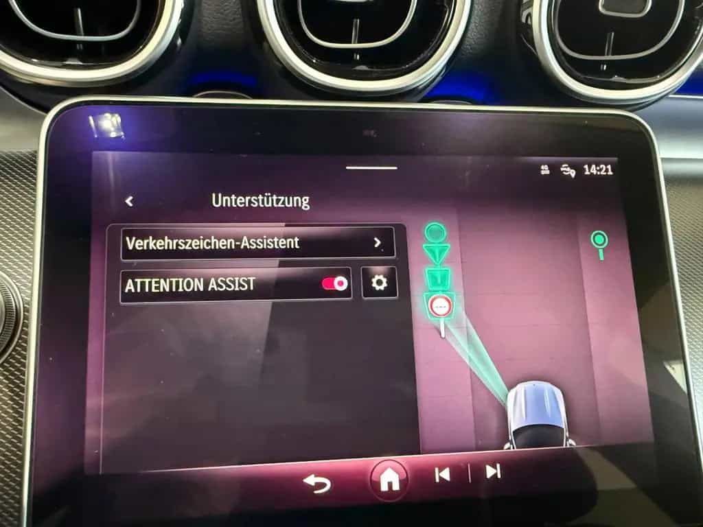Mercedes-Benz C 200 T-Modell /NAVI/AHK/KAMARA/LED/SPUR 08/2022-photo-32