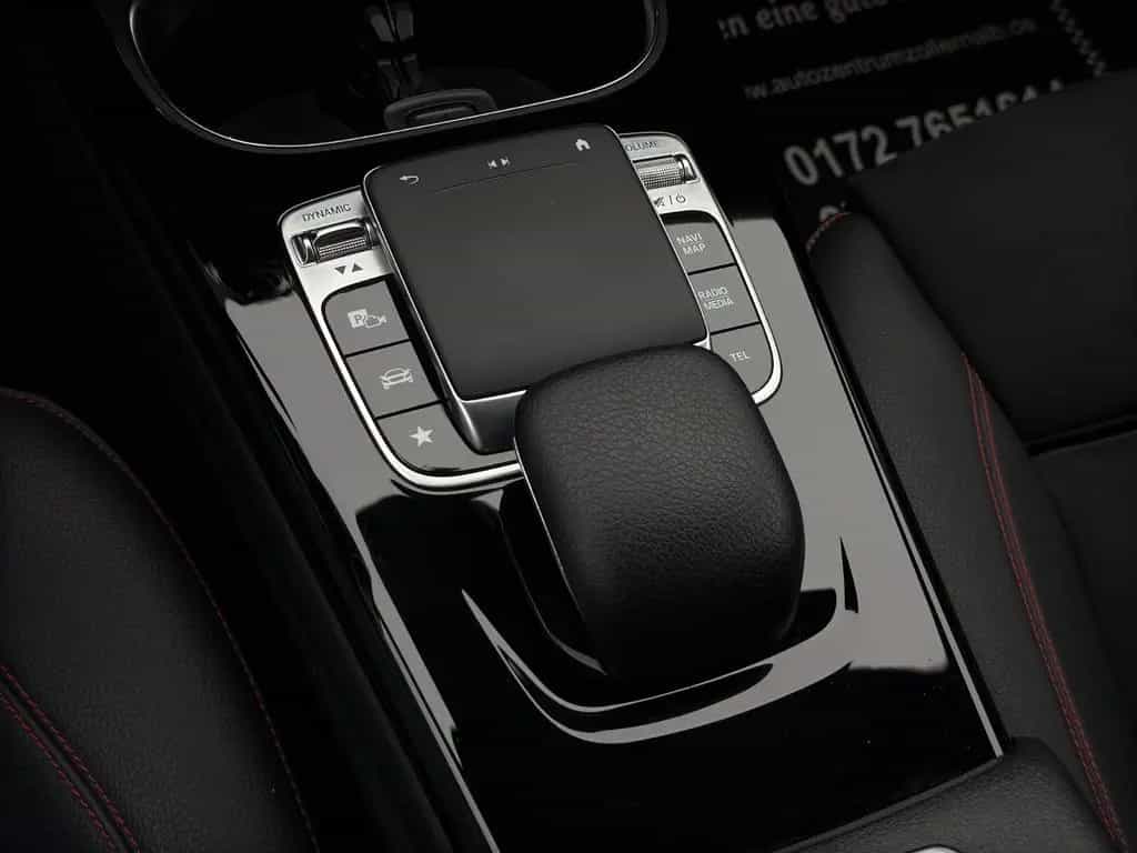 Mercedes-Benz A 250 4Matic 7G-DCT AMG Line *MB100*RCAM*BUSINES 05/2019-photo-16