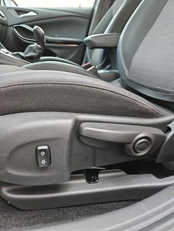 Opel Astra K ST 1.4 Kamera AHK LED NAVI Keyless Go 10/2019-photo-13