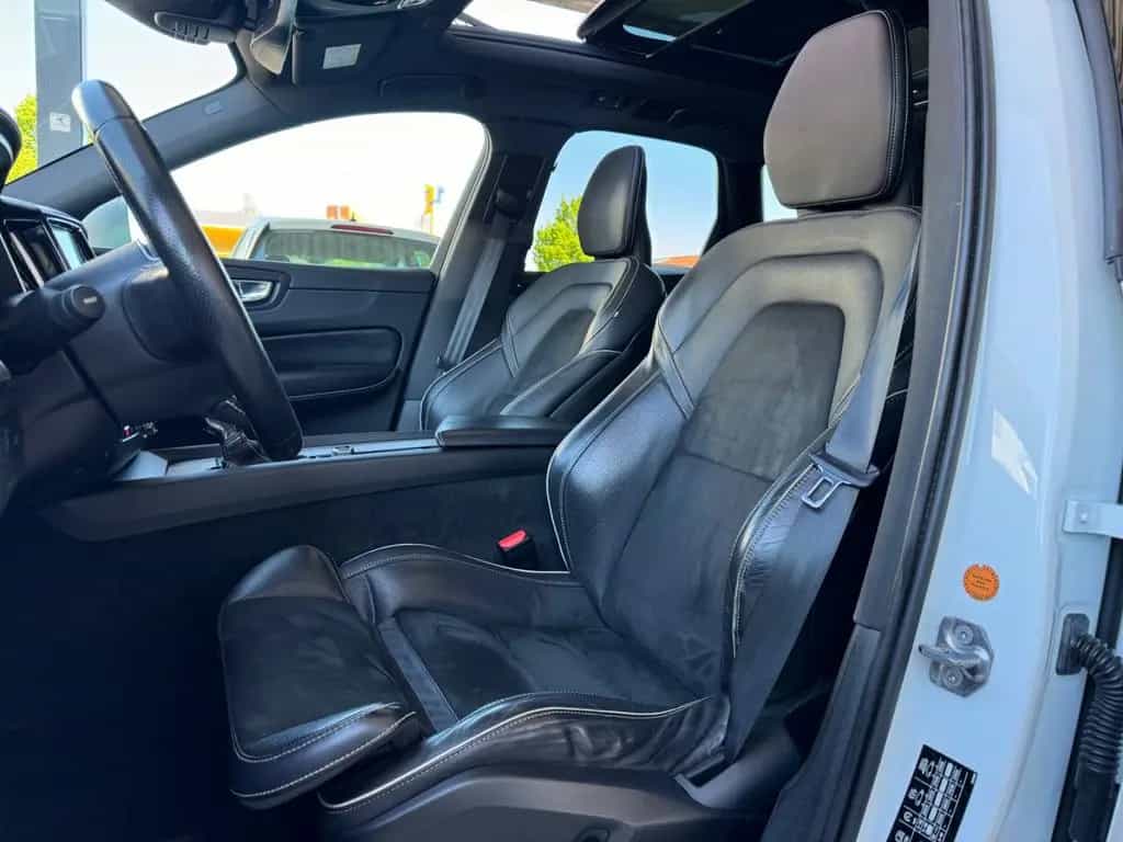 Volvo XC60 R Design AWD *Pano/Head-Up/AHK/Kamera360* 06/2018-photo-13