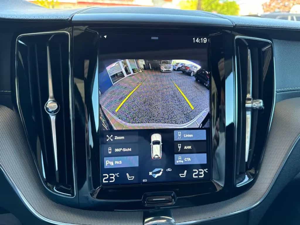 Volvo XC60 R Design AWD *Pano/Head-Up/AHK/Kamera360* 06/2018-photo-24
