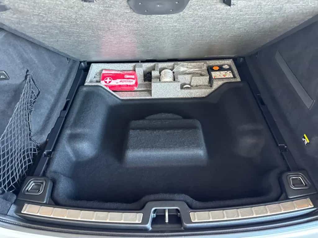 Volvo XC60 R Design AWD *Pano/Head-Up/AHK/Kamera360* 06/2018-photo-33
