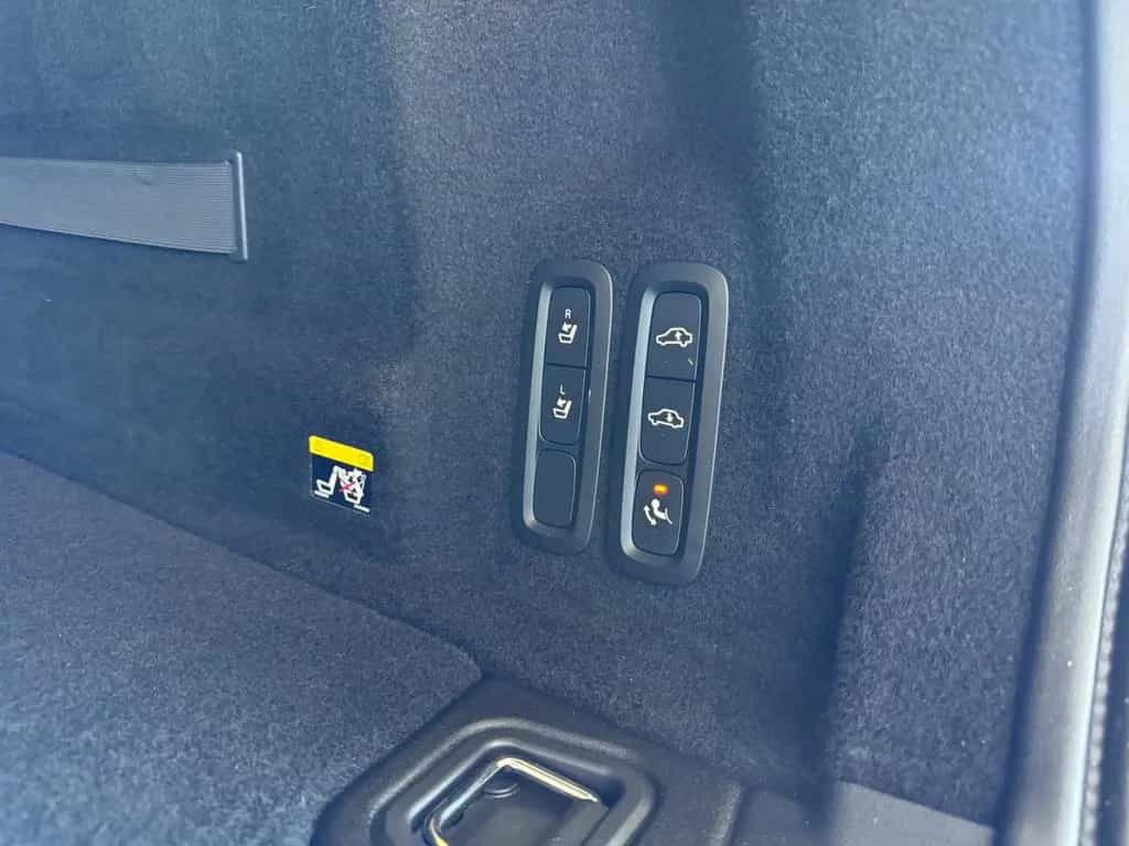 Volvo XC60 R Design AWD *Pano/Head-Up/AHK/Kamera360* 06/2018-photo-34