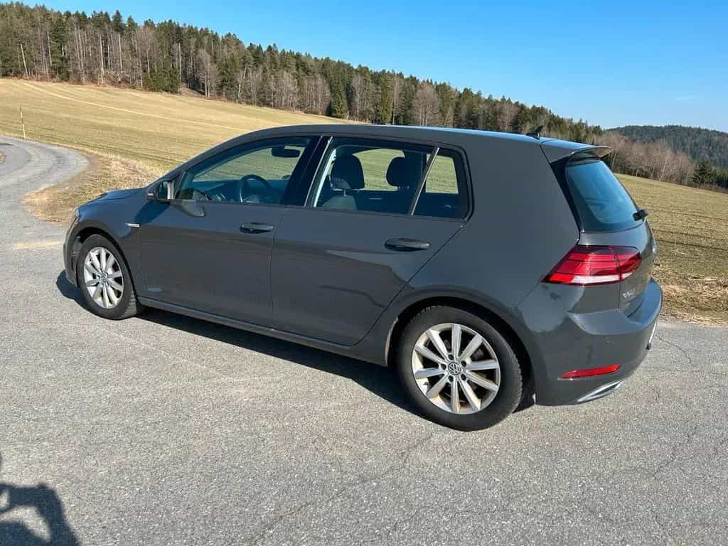 Volkswagen VW Golf 7 1.5 TSI EZ 5/2019 TÜV neu 1. ... 05/2019-photo-2