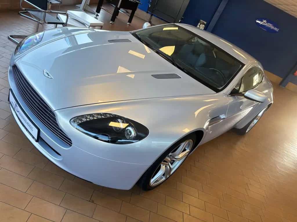 Aston Martin V8 Vantage 4.7l Sportshift - 11/2008-photo-2