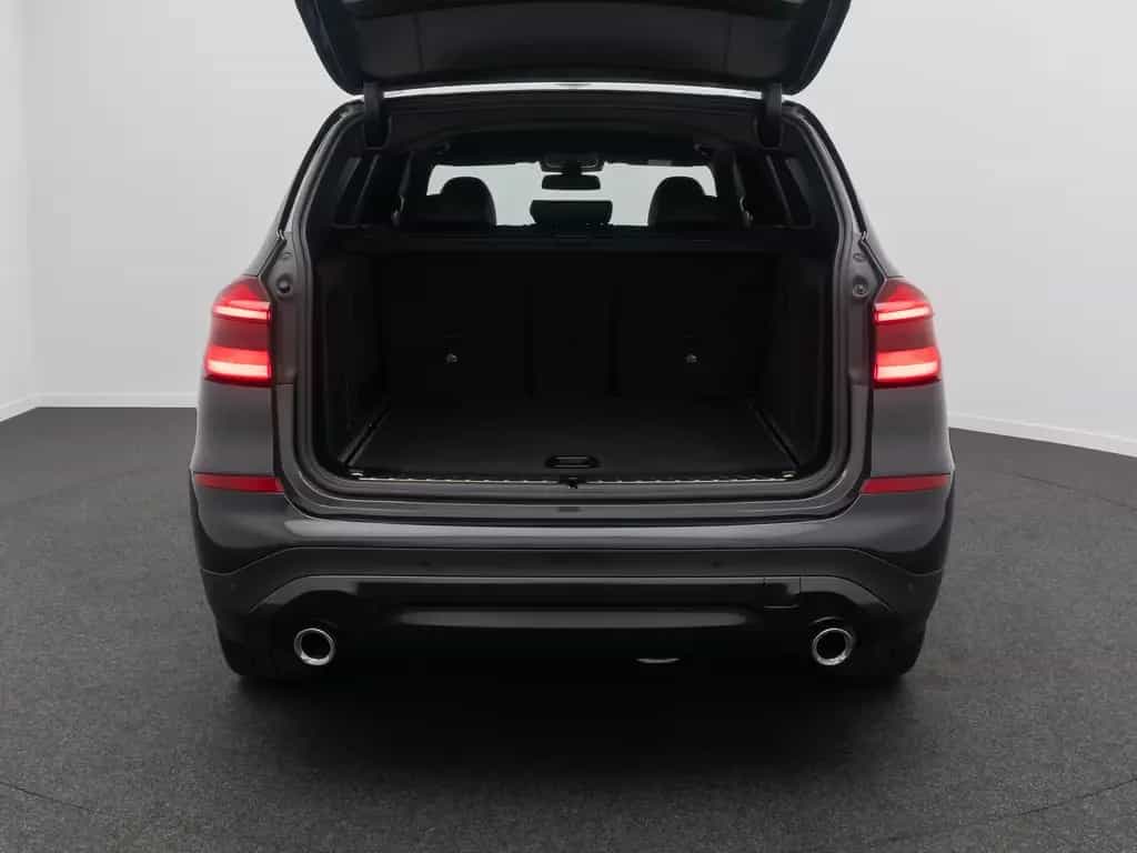 BMW X3 xD20d Kamera HUD HiFi AHK Komfort Sport 19" 09/2020-photo-12