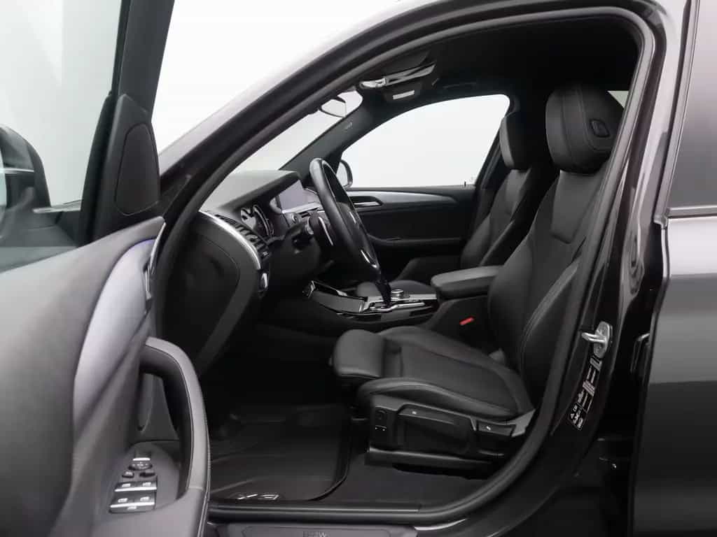 BMW X3 xD20d Kamera HUD HiFi AHK Komfort Sport 19" 09/2020-photo-19