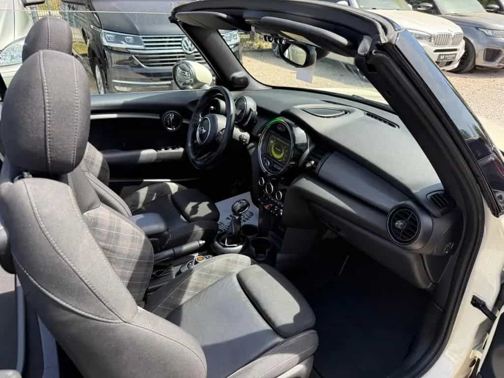 MINI Cooper Cabrio *AUTOMATIK*NAVI*PDC* 01/2018-photo-18