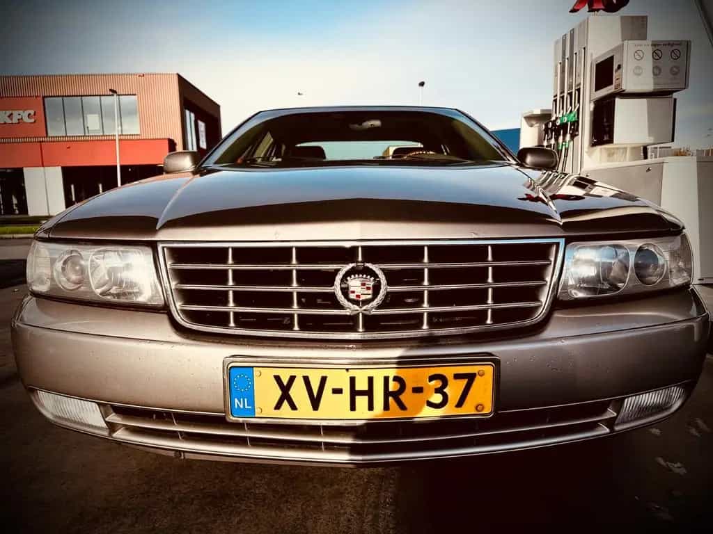 Cadillac STS 02/1999-photo-2