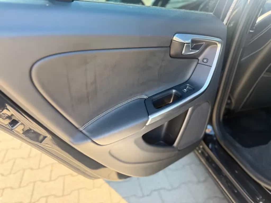 Volvo V60 Kombi Leder*Camera*Tüv Neu*Garantie 12/2017-photo-21