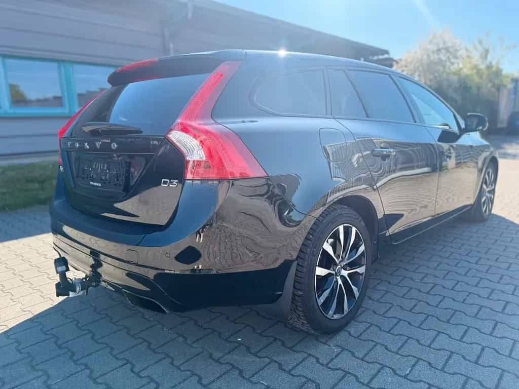 Volvo V60 Kombi Leder*Camera*Tüv Neu*Garantie 12/2017-photo-4