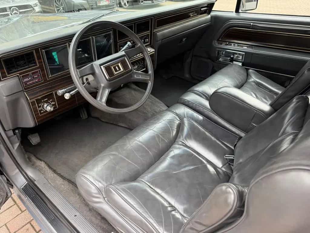 Lincoln Mark VI H-Zulassung Tüv Neu V8 4.8 Signature S. 07/1983-photo-16