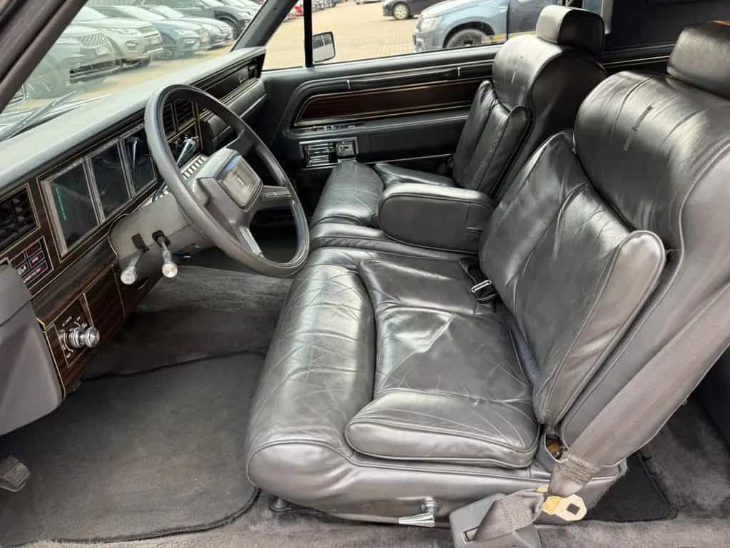 Lincoln Mark VI H-Zulassung Tüv Neu V8 4.8 Signature S. 07/1983-photo-17