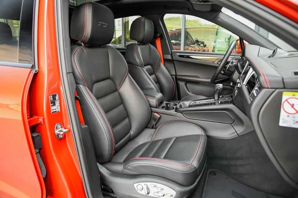 Porsche Macan GTS *Leder-Paket* Luft* Pano* AHK* 21 Zoll 02/2022-photo-13