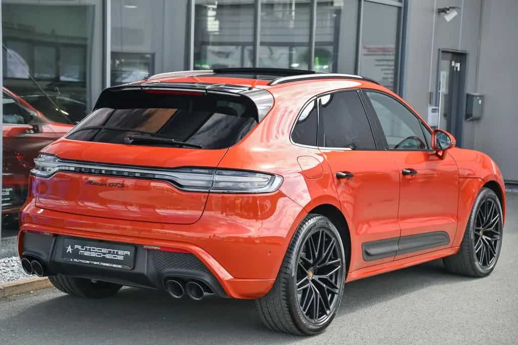 Porsche Macan GTS *Leder-Paket* Luft* Pano* AHK* 21 Zoll 02/2022-photo-3