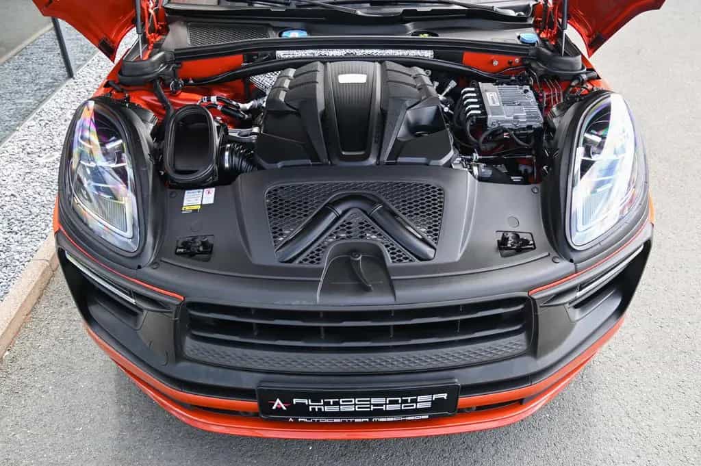 Porsche Macan GTS *Leder-Paket* Luft* Pano* AHK* 21 Zoll 02/2022-photo-7